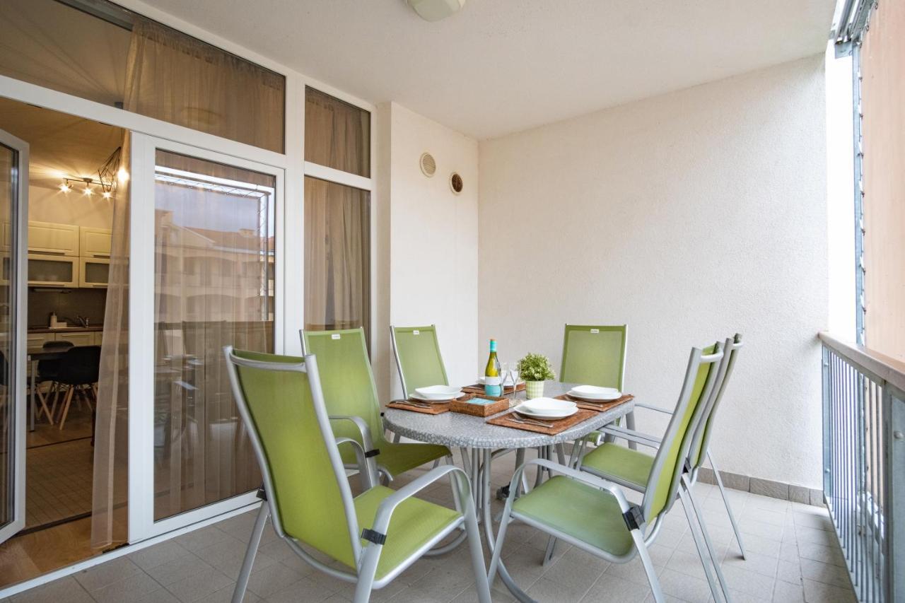 Mf Villa Azur Wellness Apartment Siófok Extérieur photo