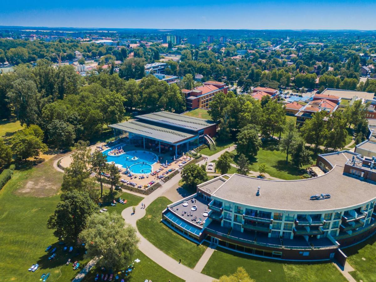 Mf Villa Azur Wellness Apartment Siófok Extérieur photo