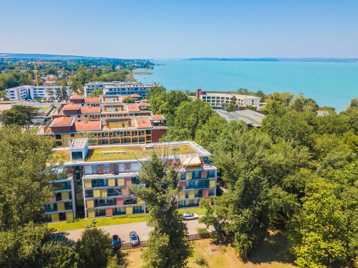 Mf Villa Azur Wellness Apartment Siófok Extérieur photo
